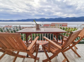 Sea-view Apartments Klara - Viganj